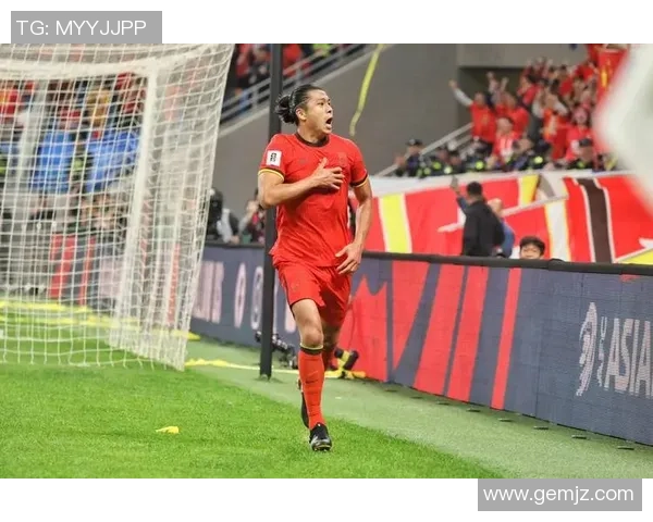 足球明星身体对抗精彩瞬间集锦展现力量与技巧的完美结合 足球明星身体对抗精彩瞬间集锦展现力量与技巧的完美结合