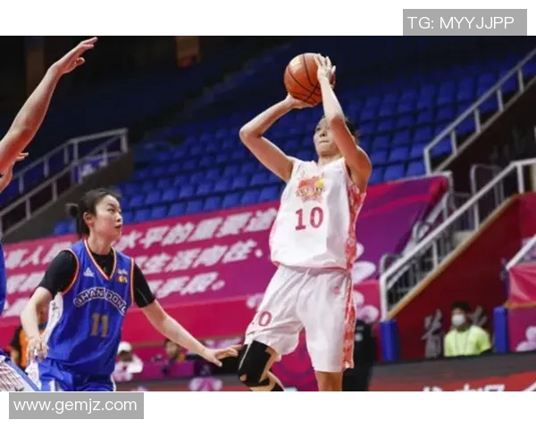 重庆羽毛球队强势领跑锦标赛积分榜以99分稳居第一名 重庆羽毛球队强势领跑锦标赛积分榜以99分稳居第一名